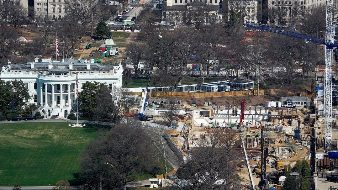 Trump Administration Asks Appeals Court To Pause Order Halting White House…