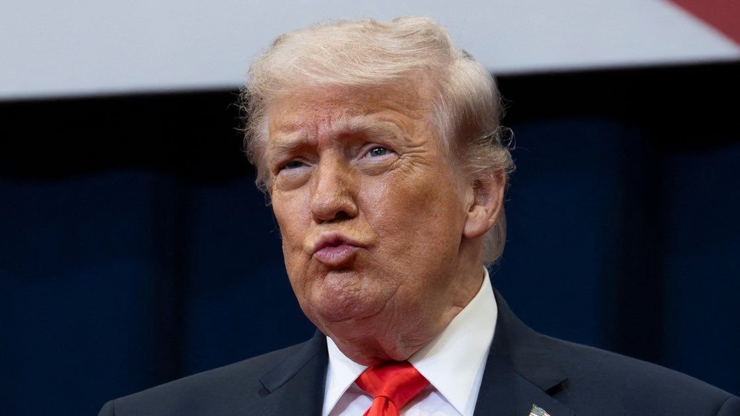 Trump Points Out Problem Of Being Stuck With A ‘Moron’ For President…