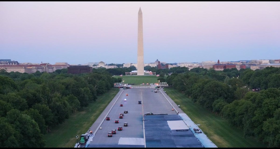 Trump Drives Across Lincoln Memorial Reflecting Pool To Inspect New Blue…