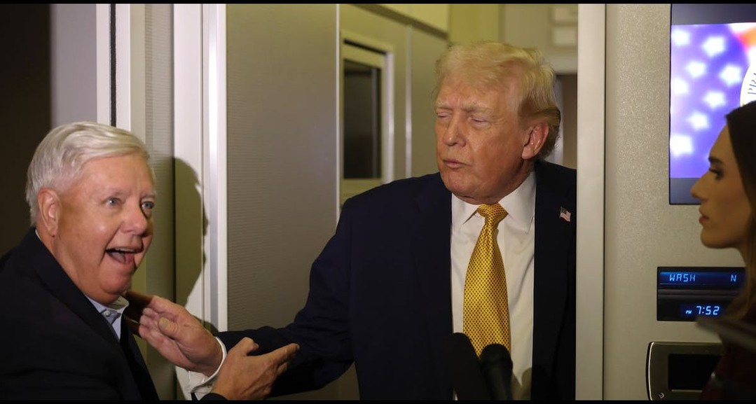 Lindsey Graham Knew the Secret About Sucking Up http://news.usaunify.org/TTX3dm