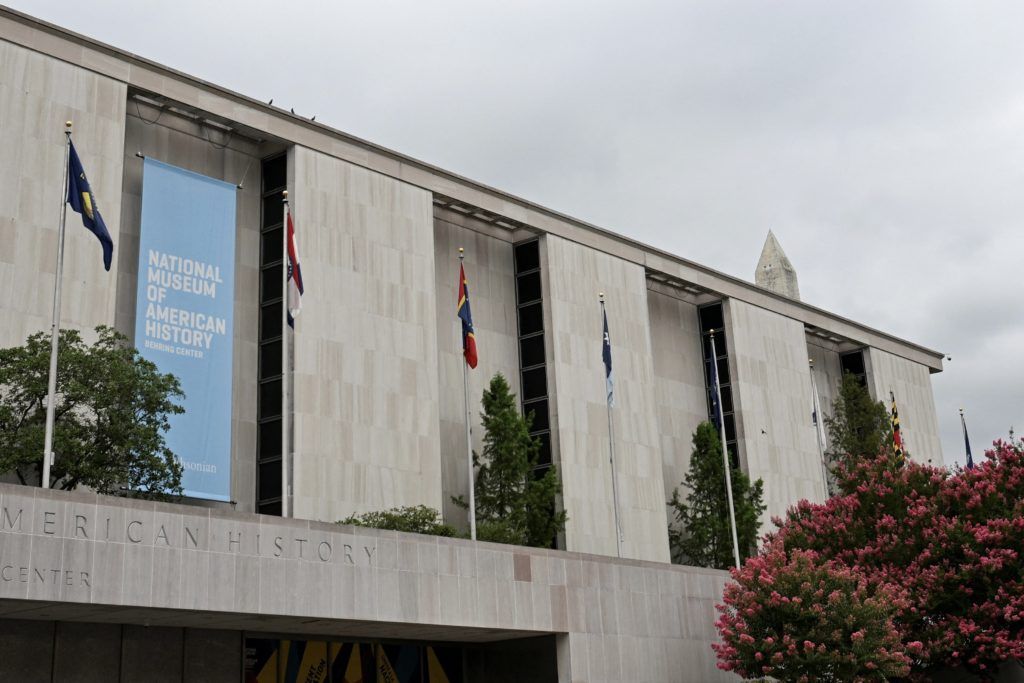 White House report brands Smithsonian leadership as radical activists who can’t…