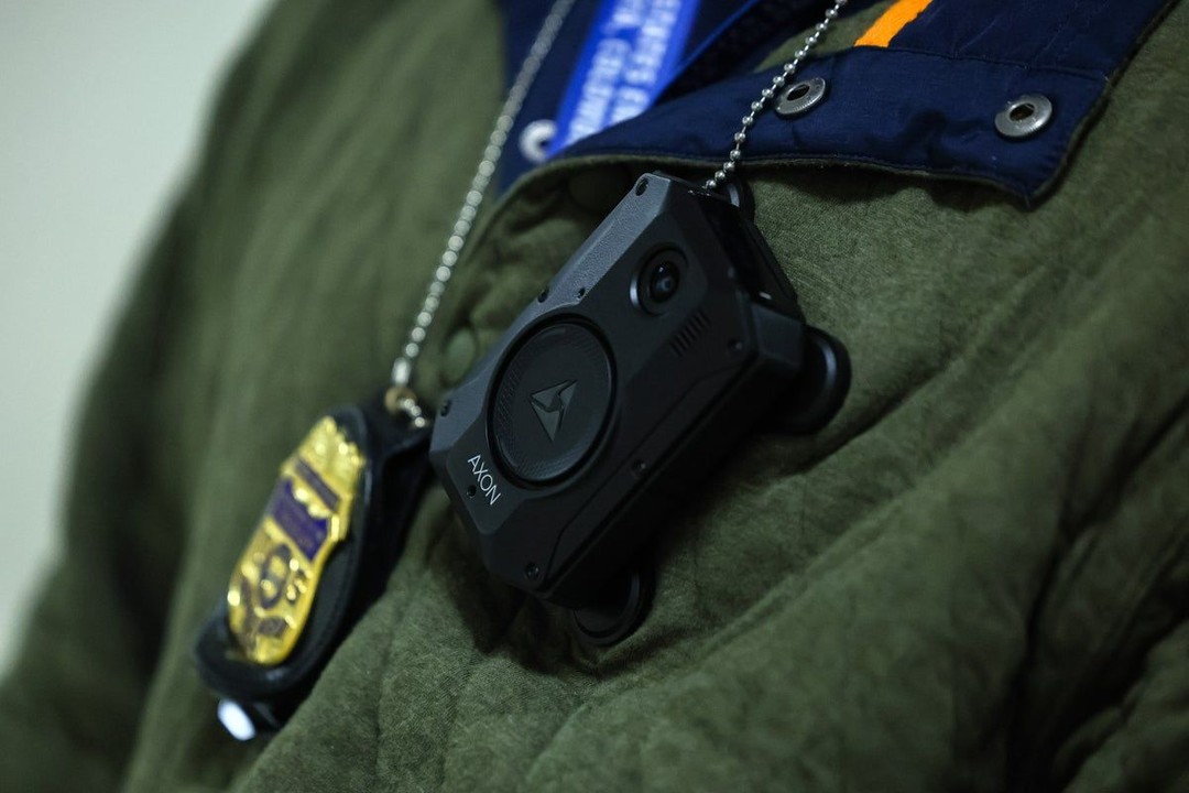 ICE now required to wear body cameras for most traffic stops after fatal…